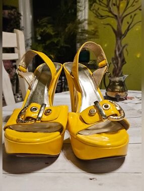 Stuart Weitzman Yellow Patent Platform Slingback Heels